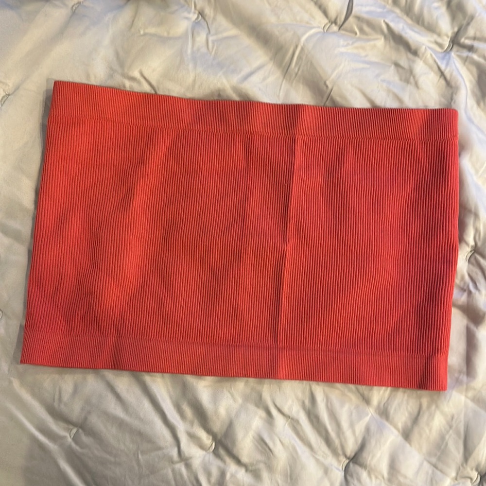Red bandeau